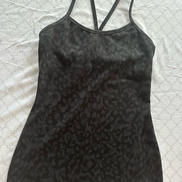 Lululemon Blk/Grey Camo - Picture 2 of 8